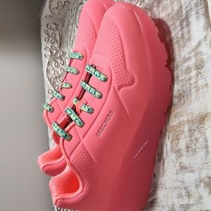 Skechers Uno Ice -Coral-Size 1.5-New without tags or box.
